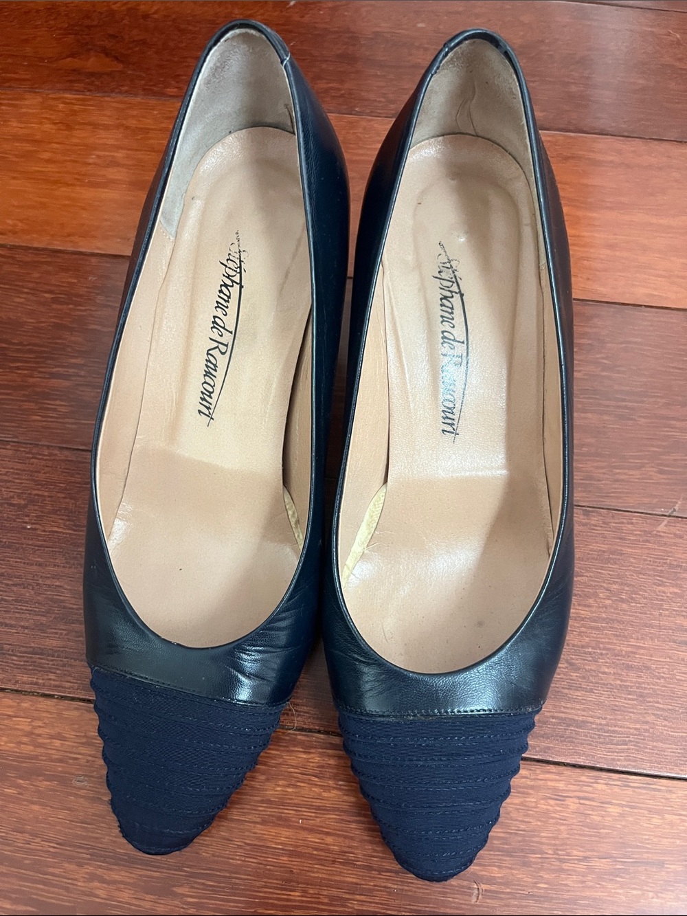 Vintage navy heels Stephane de Raucourt
